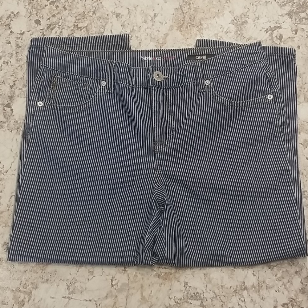 BOGO Style & Co Denim Capris